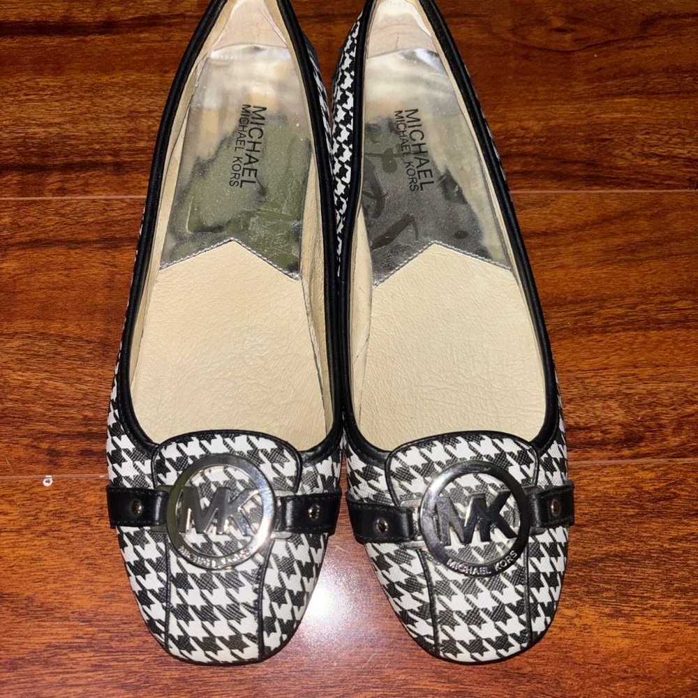 Michael Kors Black and White Houndstooth Flats